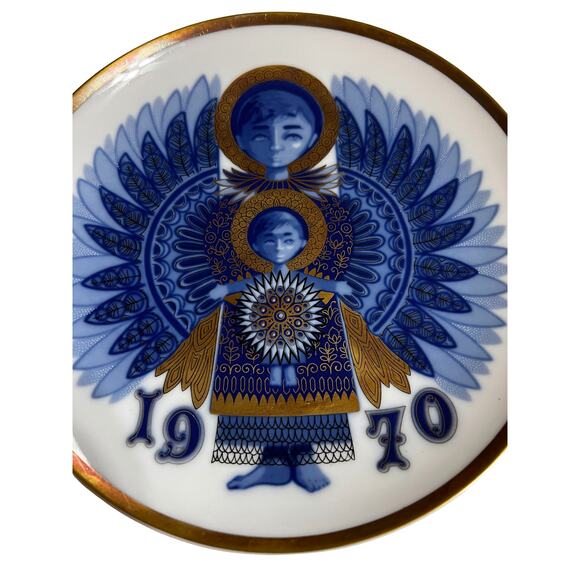 Santa Clara Porcelain Blue Christmas Plate 1st Edi Spain Decorator Plate 1970 - Picture 3 of 3